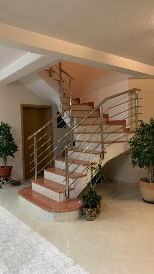 Guest House Nuhii Ulcinj Buitenkant foto