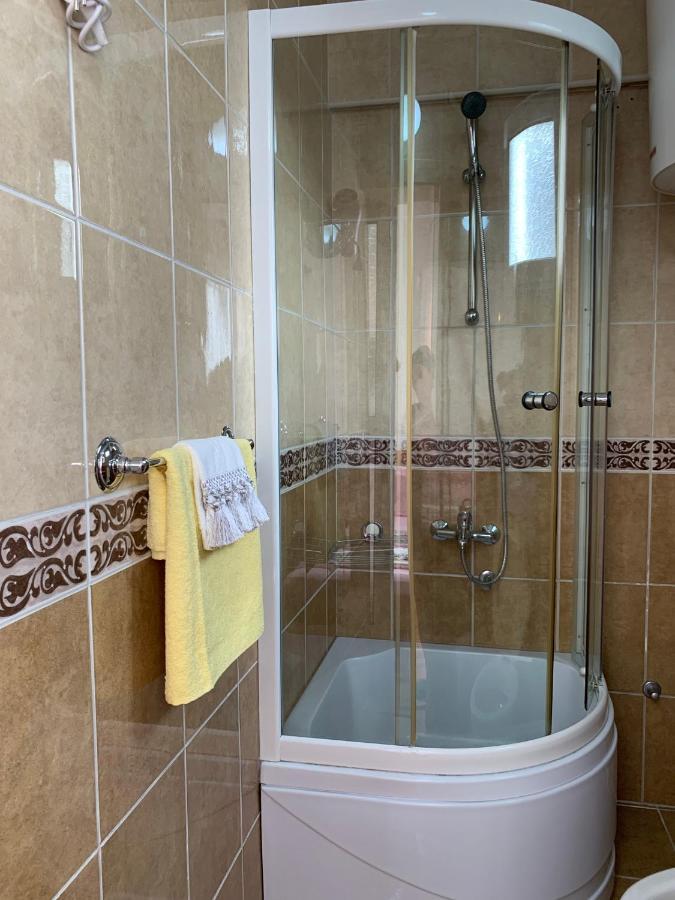 Guest House Nuhii Ulcinj Buitenkant foto